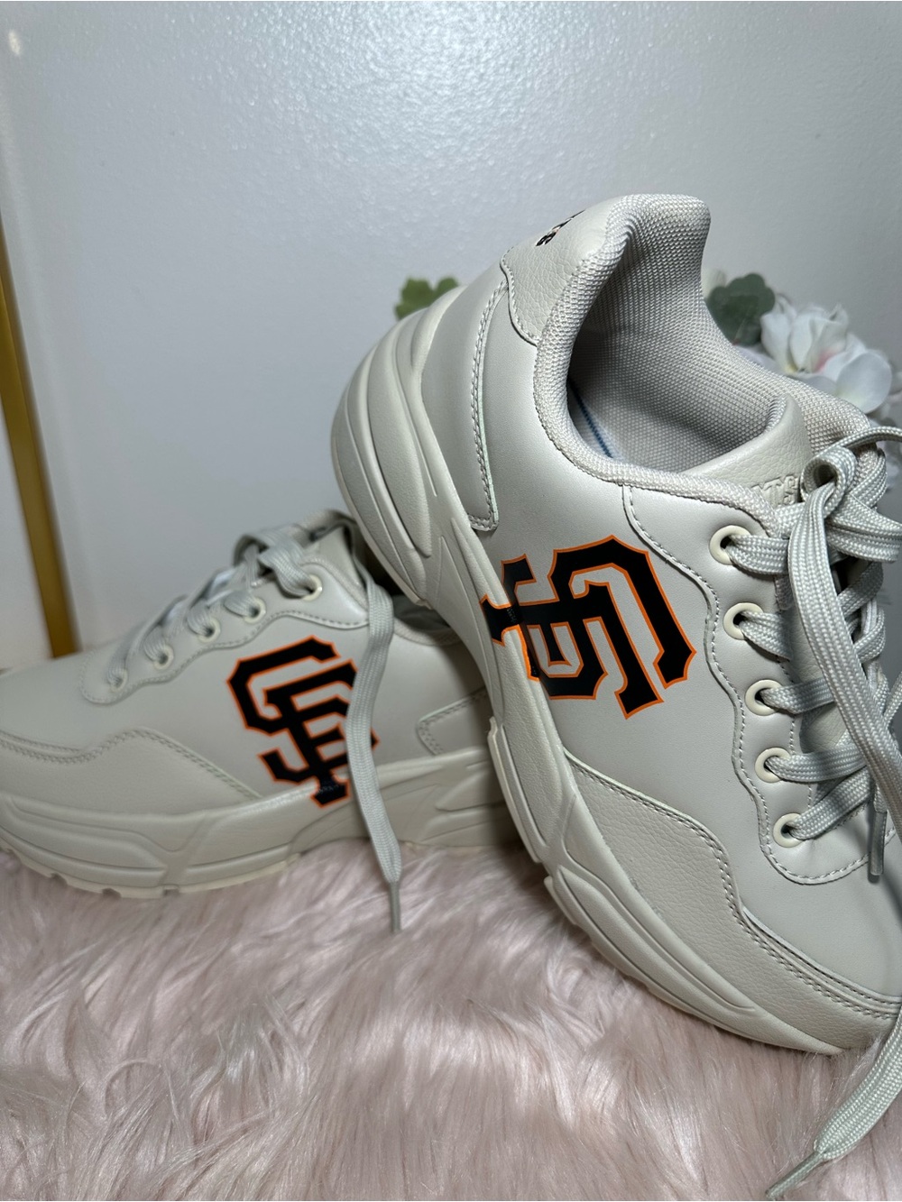 MLB womens shoes size 6.5